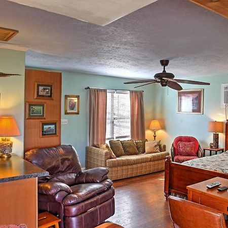 Paradise Cove Cabin With Boathouse And Dock Guntersville Ngoại thất bức ảnh