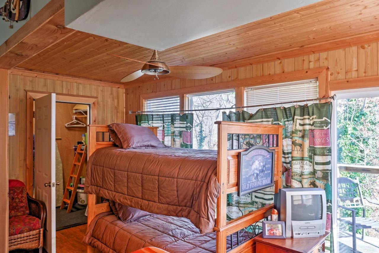 Paradise Cove Cabin With Boathouse And Dock Guntersville Ngoại thất bức ảnh